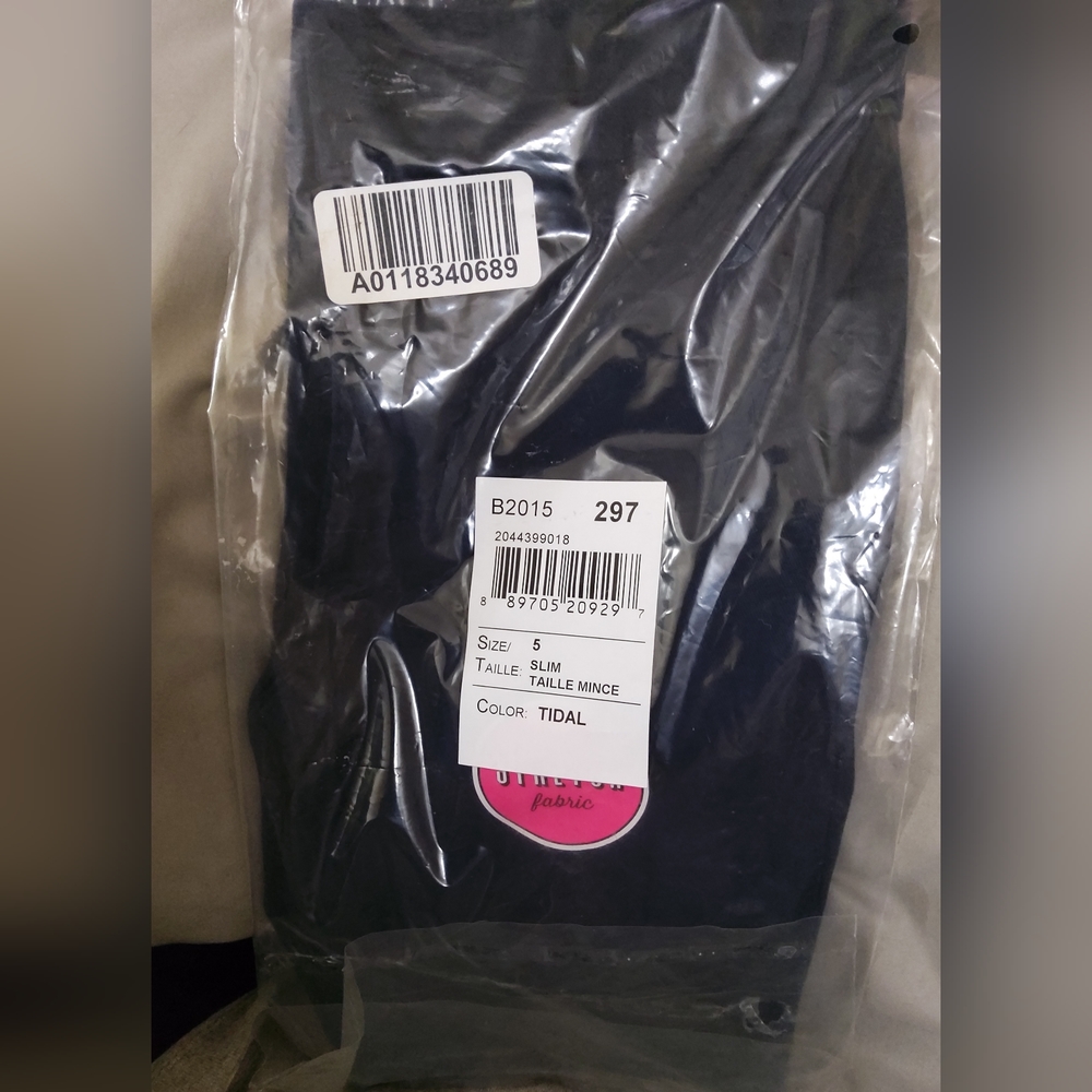 Children's Place Navy Blue 5T Slim Uniform Shorts